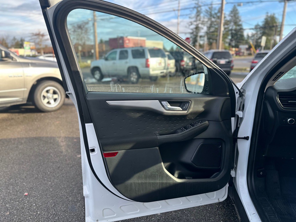 2020 Ford Escape Image 11