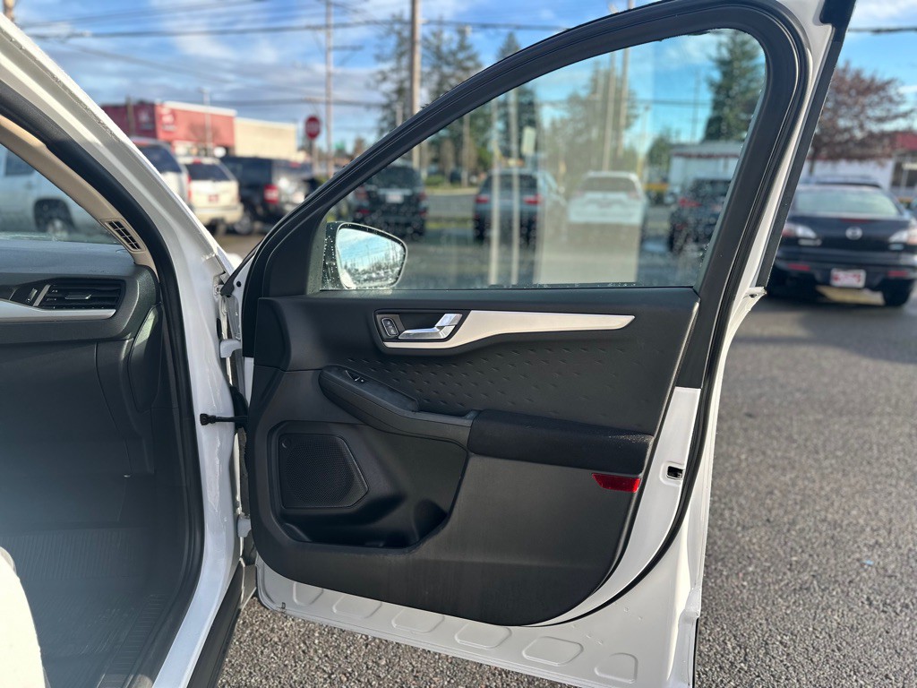 2020 Ford Escape Image 21