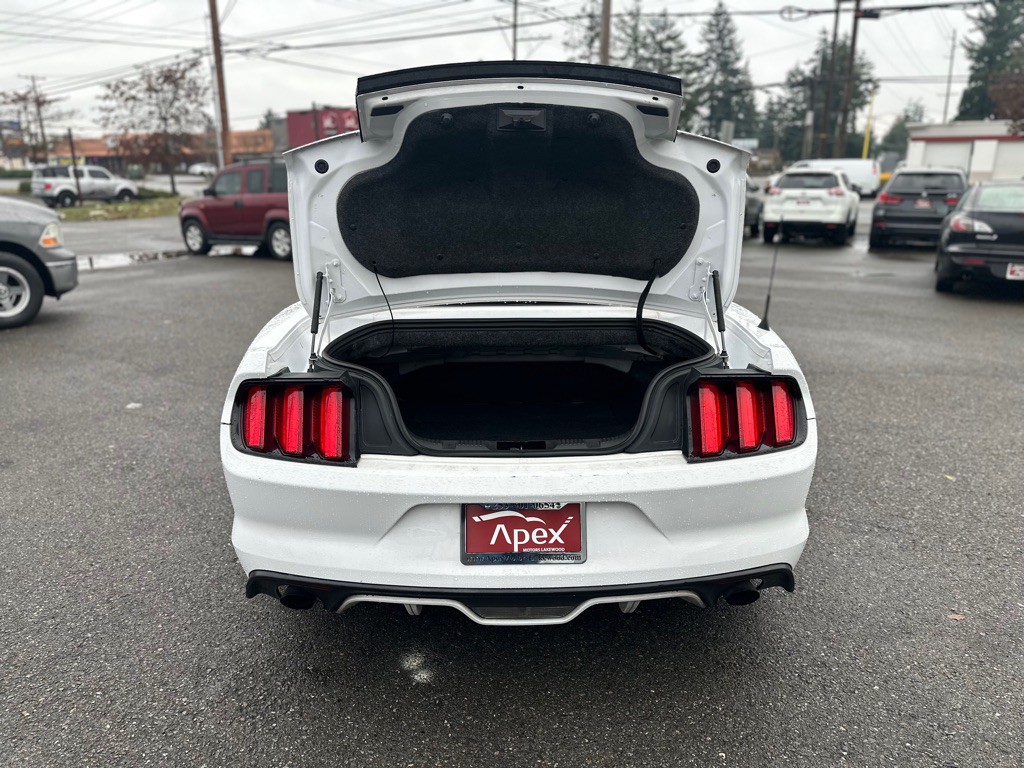 2017 Ford Mustang Image 8