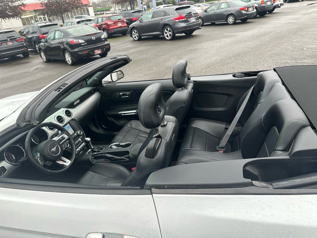 2017 Ford Mustang Image 25