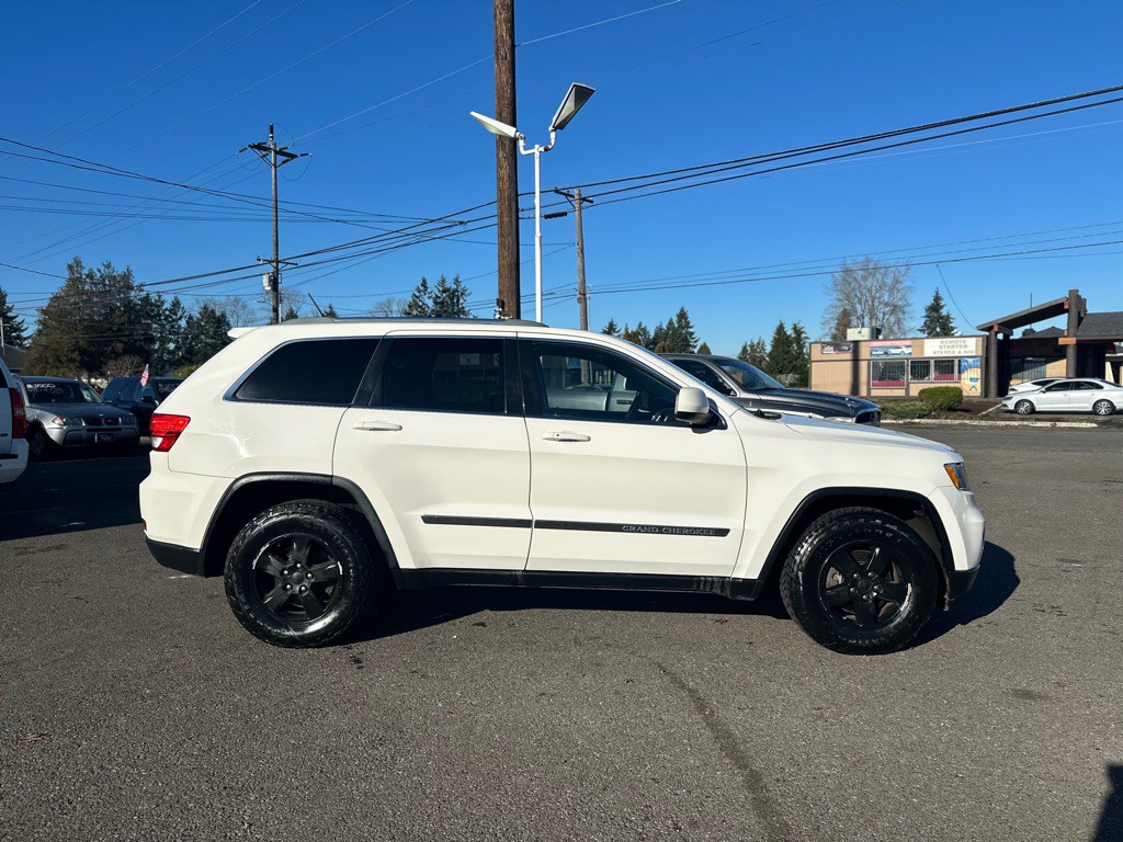 2011 Jeep Grand Cherokee Image 5
