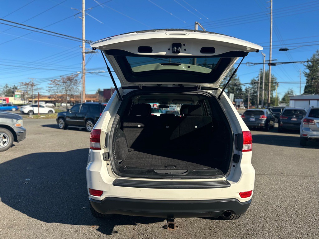 2011 Jeep Grand Cherokee Image 8