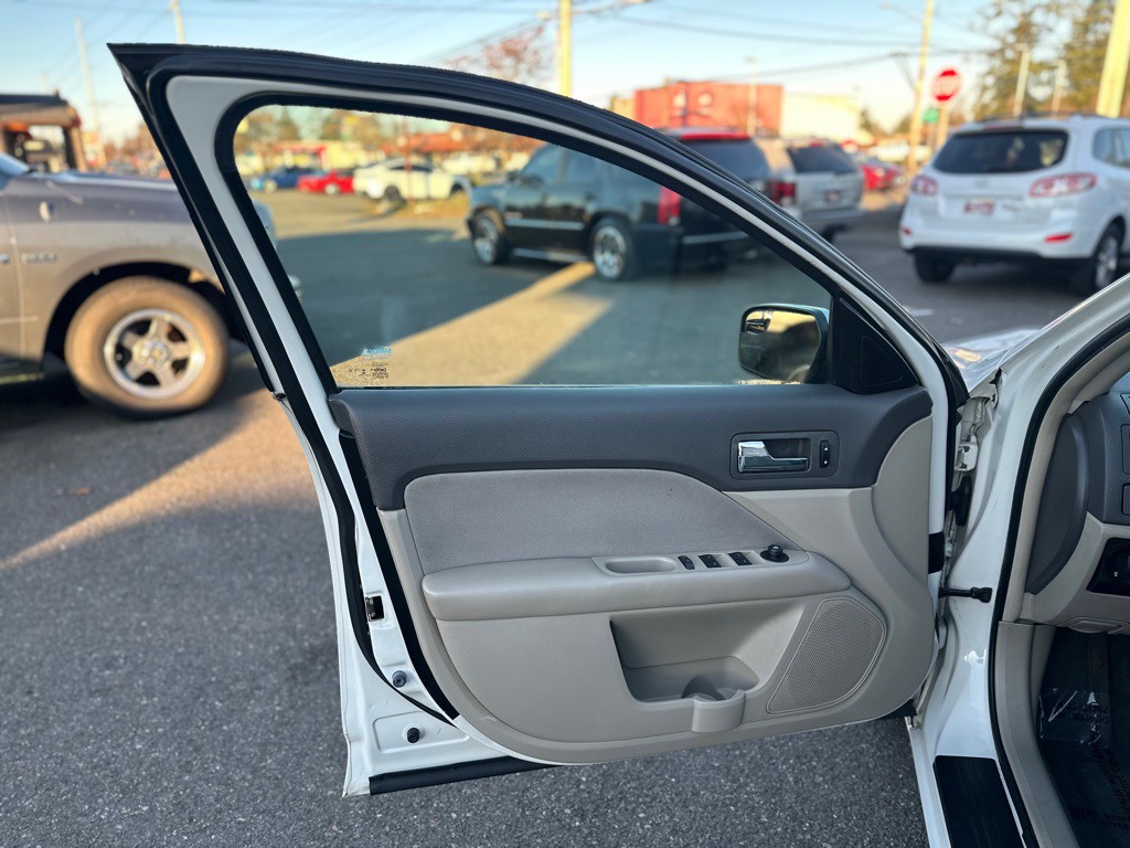 2012 Ford Fusion Image 11