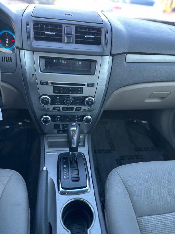 2012 Ford Fusion Image 17