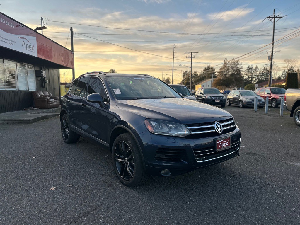 2013 Volkswagen Touareg Image 3