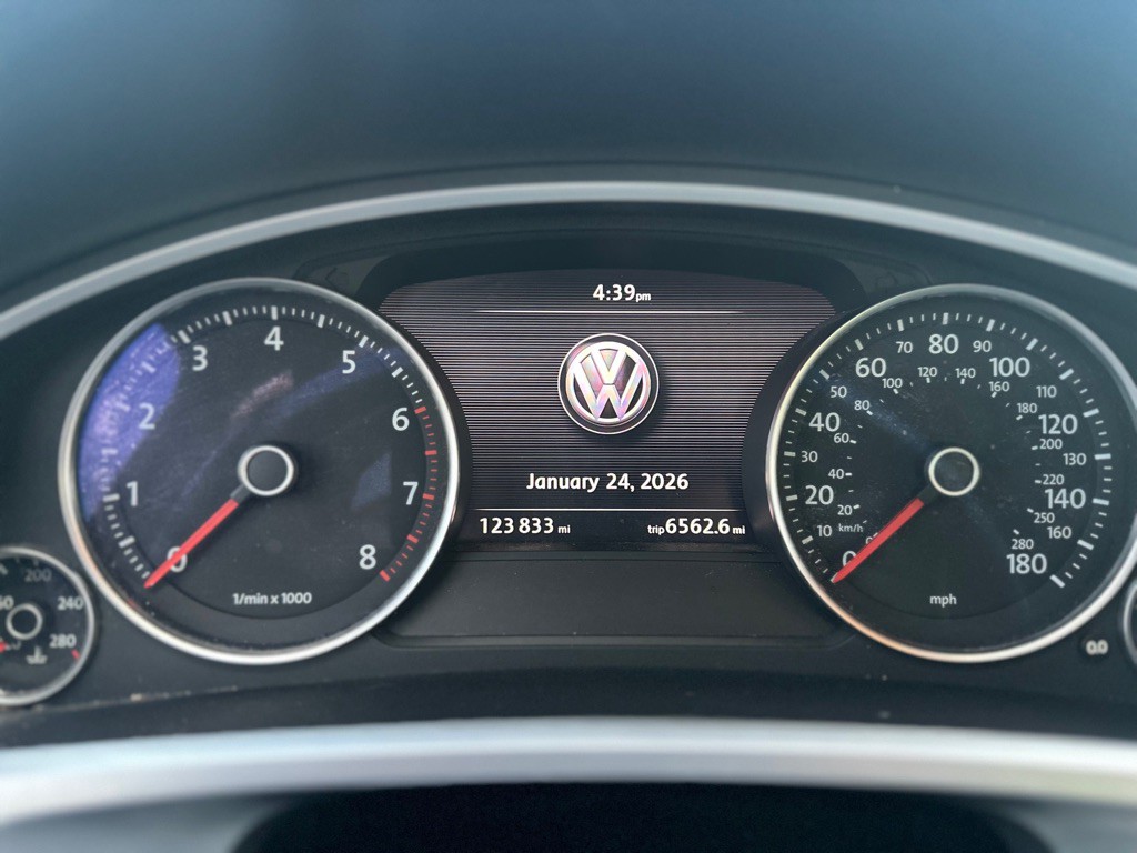 2013 Volkswagen Touareg Image 27