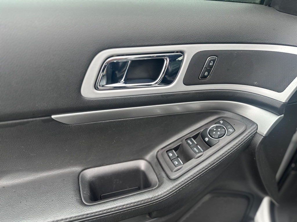 2013 Ford Explorer Image 12