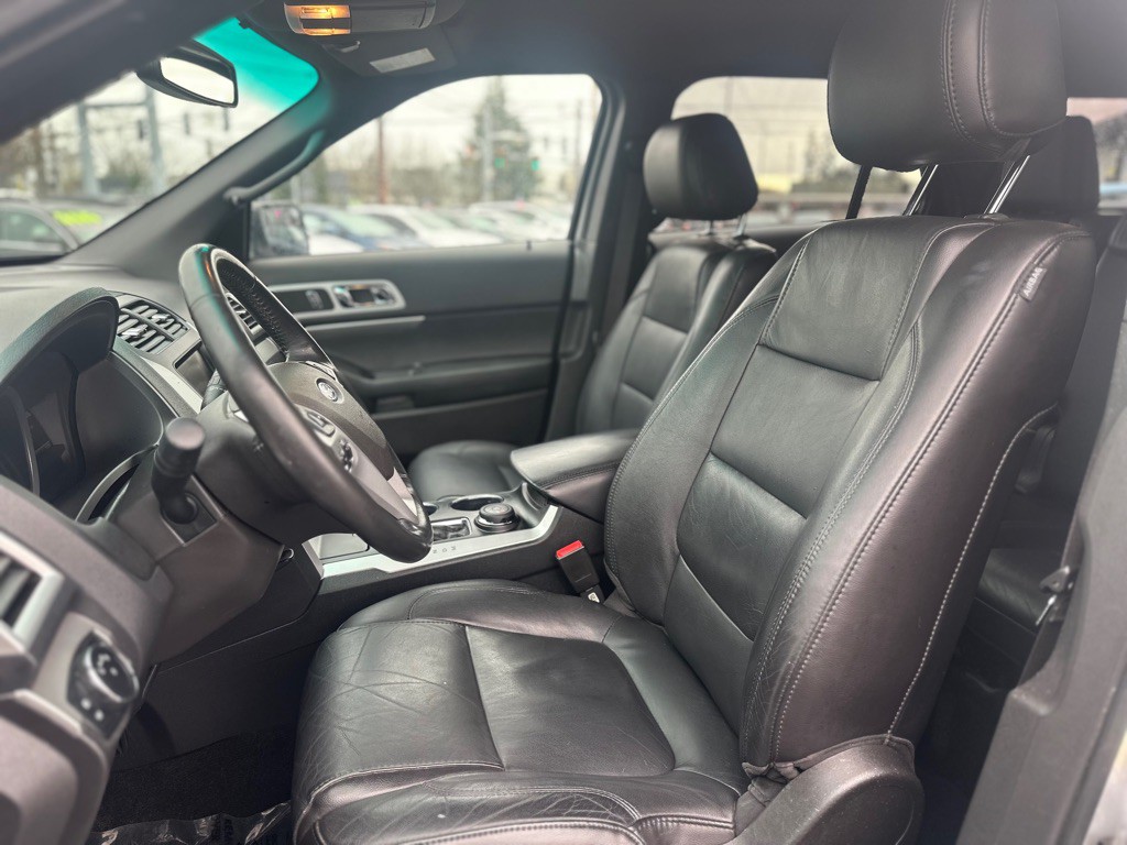 2013 Ford Explorer Image 13