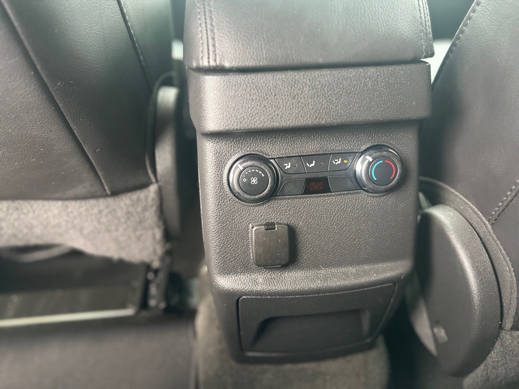 2013 Ford Explorer Image 22