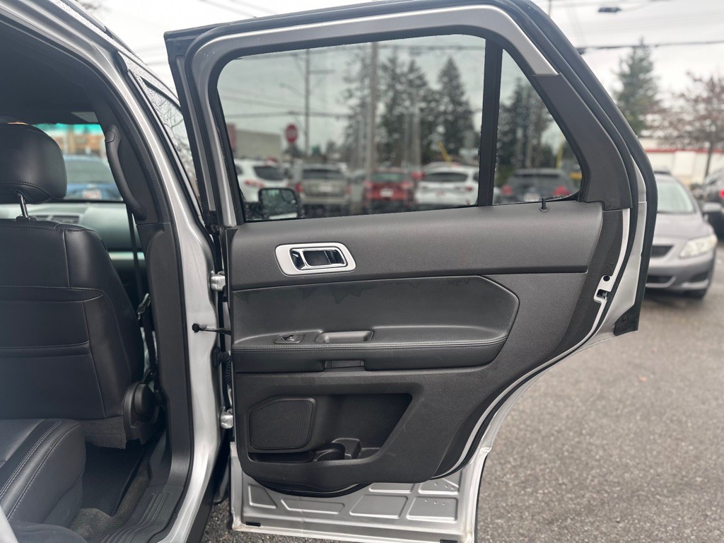 2013 Ford Explorer Image 23