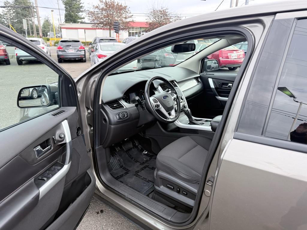 2013 Ford Edge Image 11