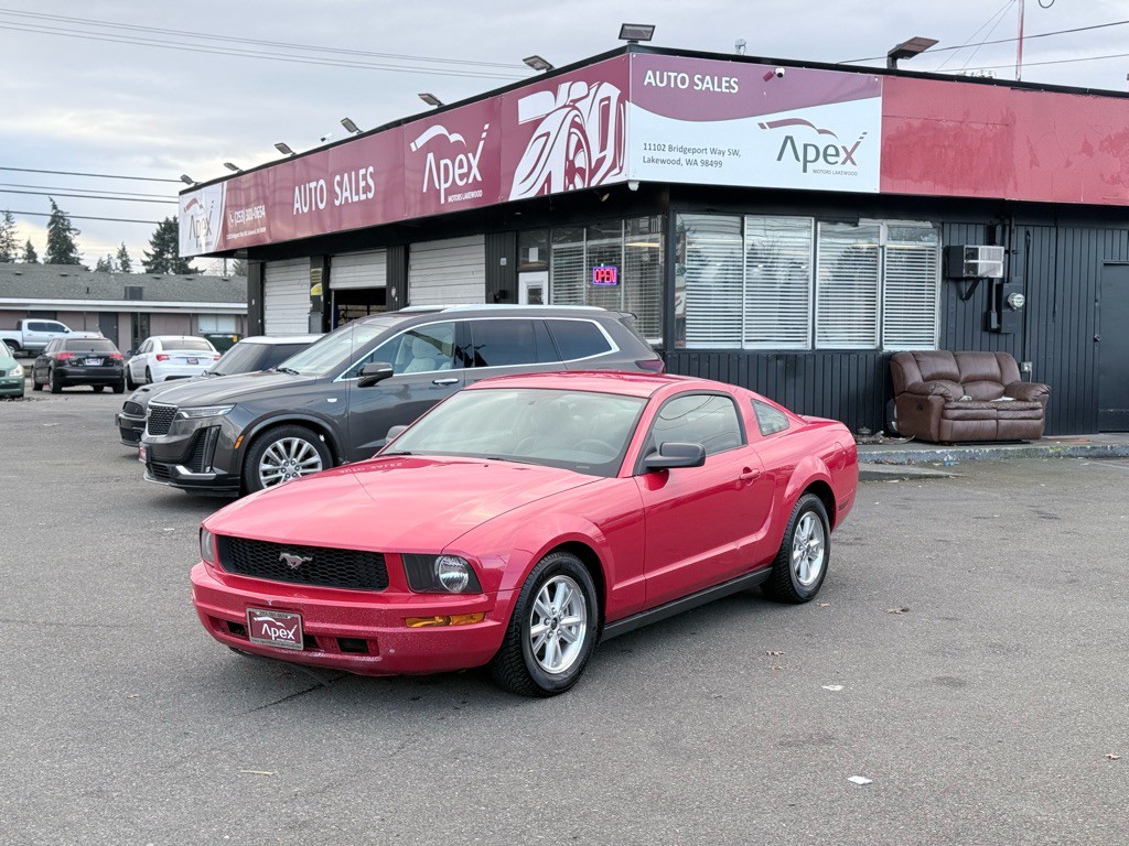 2008 Ford Mustang Image 2