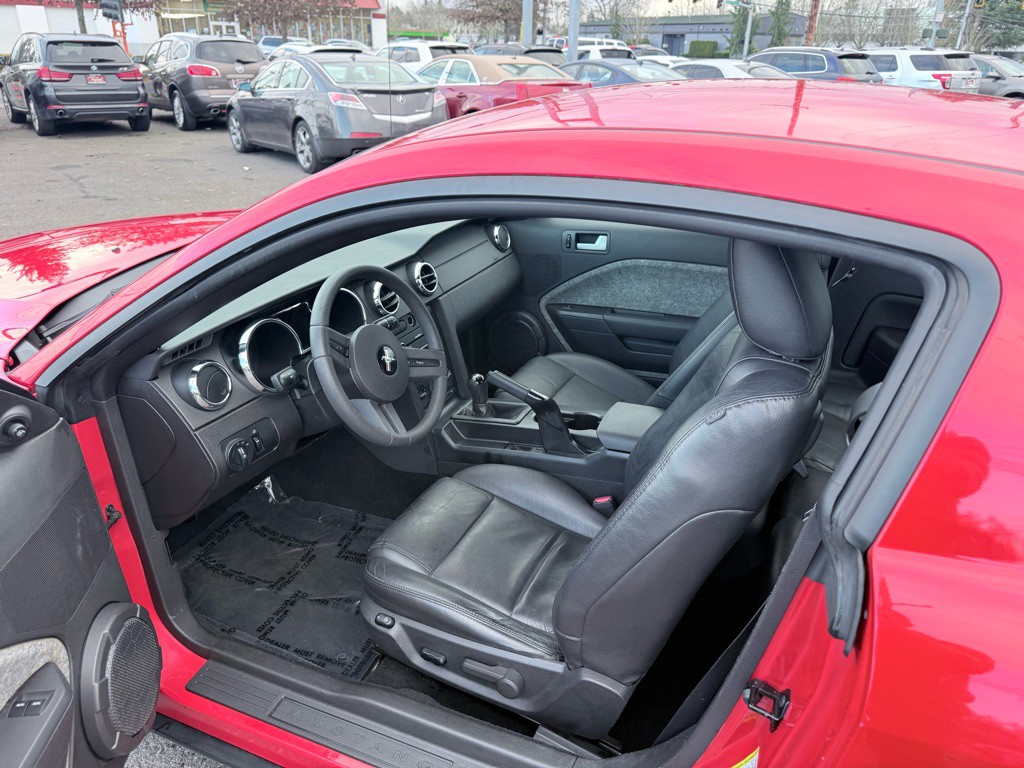 2008 Ford Mustang Image 10