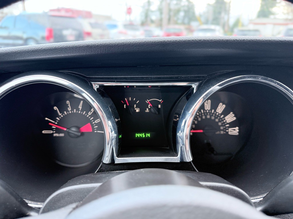 2008 Ford Mustang Image 18