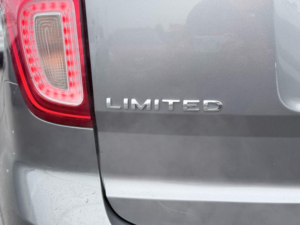 2012 Ford Explorer Image 9