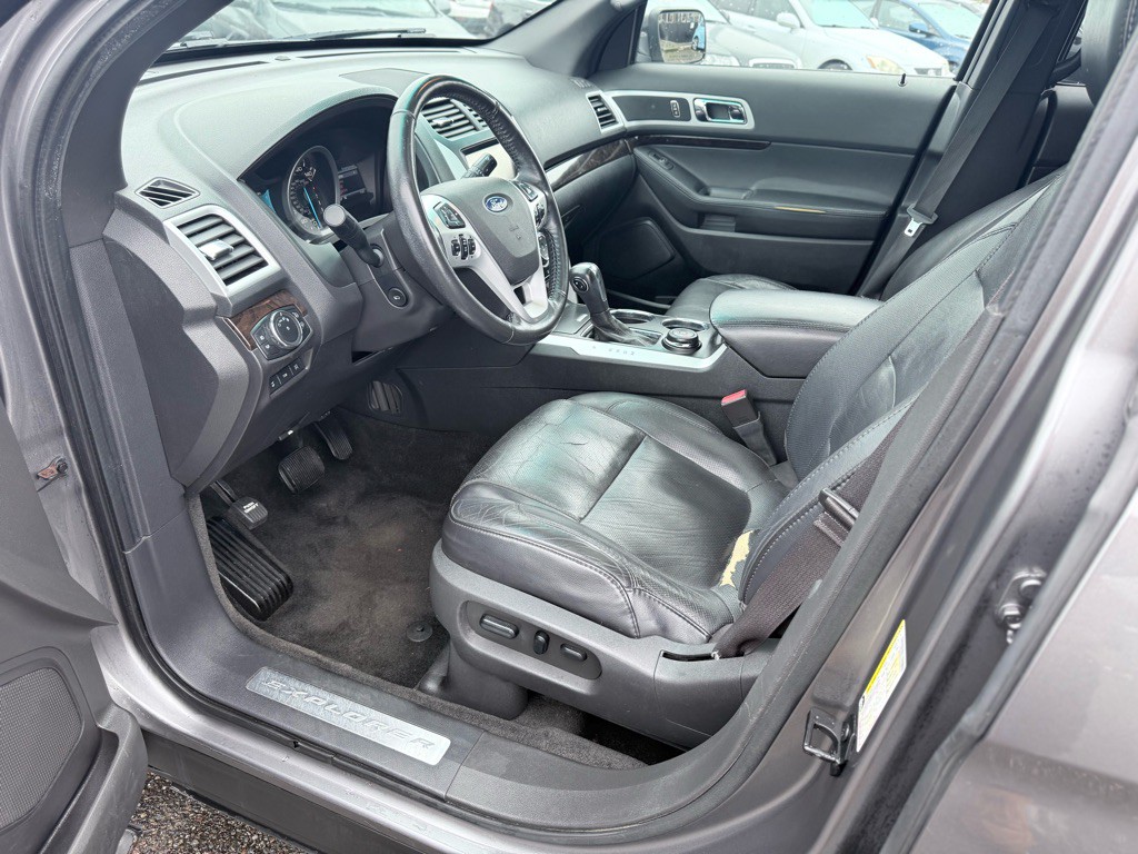 2012 Ford Explorer Image 10