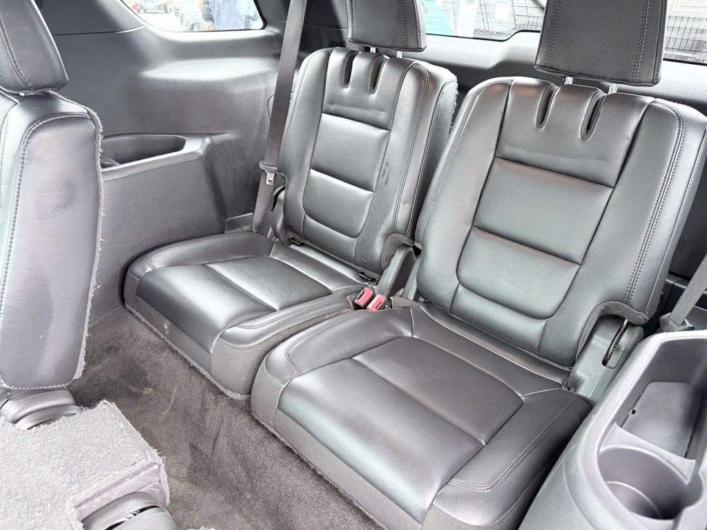 2012 Ford Explorer Image 17