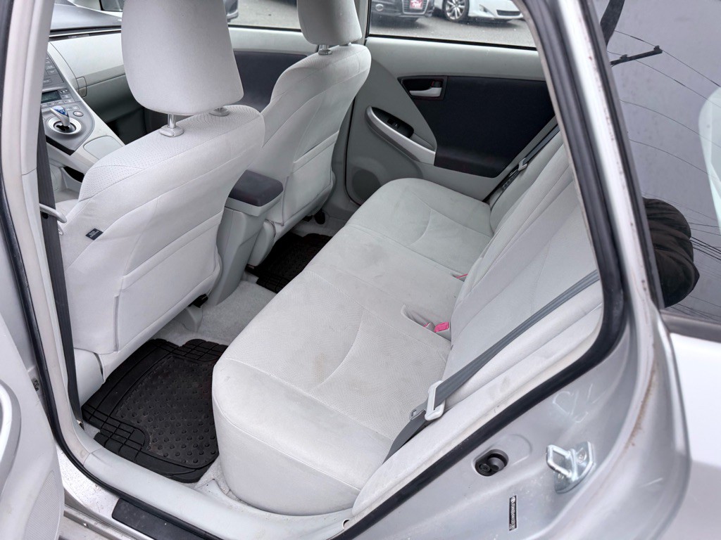 2010 Toyota Prius Image 15