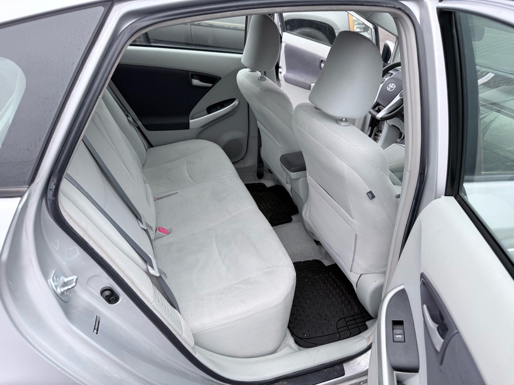 2010 Toyota Prius Image 17