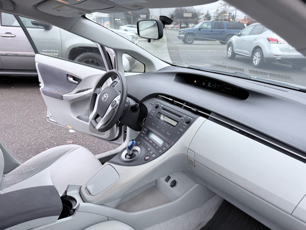 2010 Toyota Prius Image 19