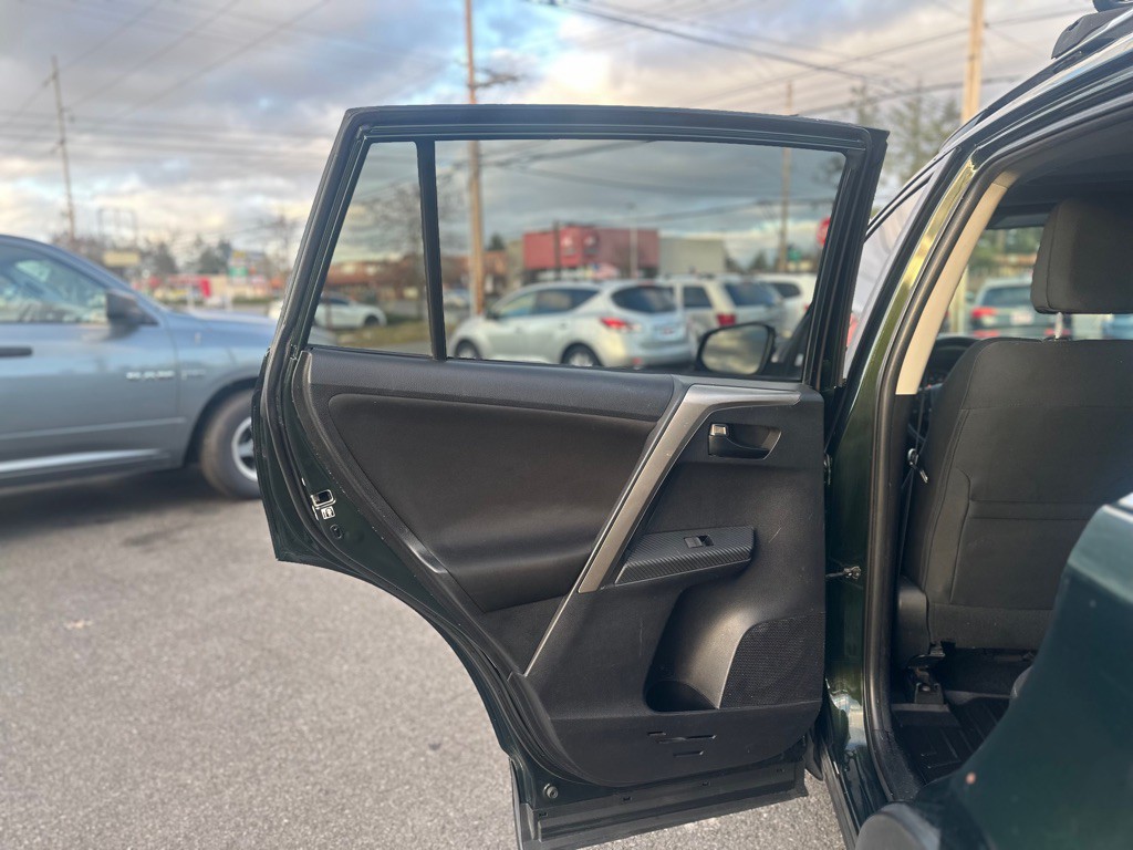 2013 Toyota Rav4 Image 17