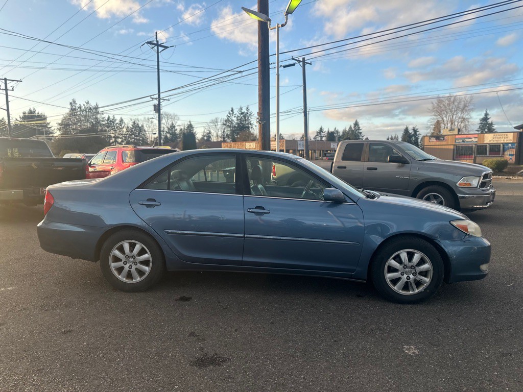 2004 Toyota Camry Image 4