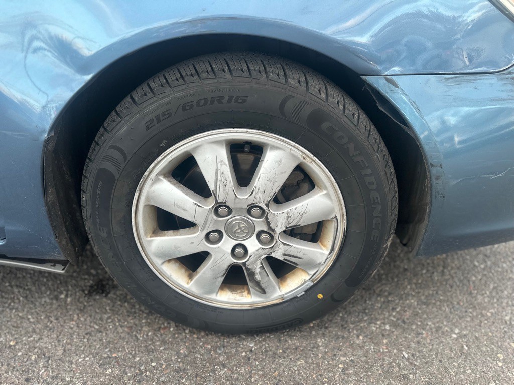 2004 Toyota Camry Image 25