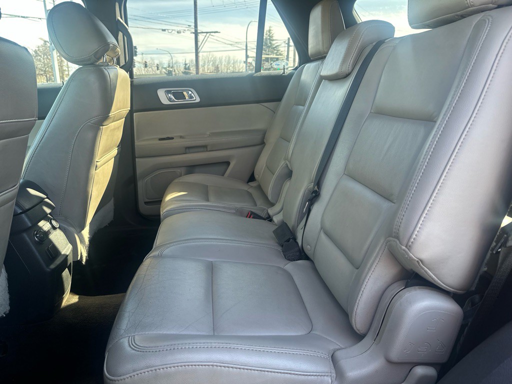 2012 Ford Explorer Image 19