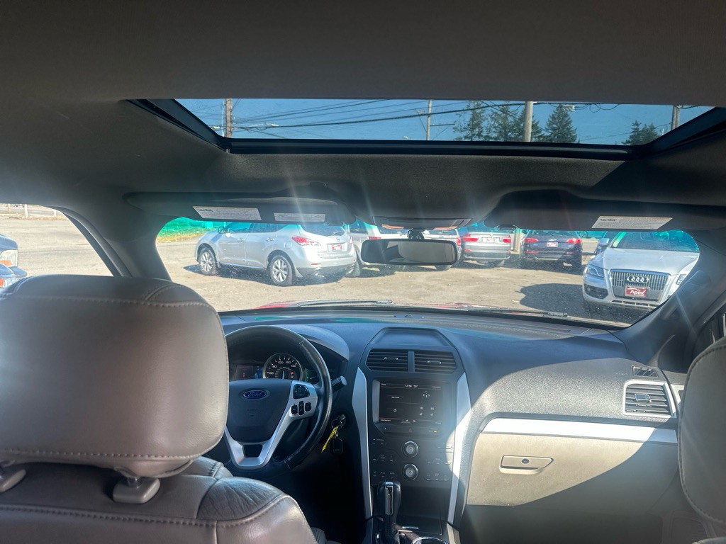 2012 Ford Explorer Image 23