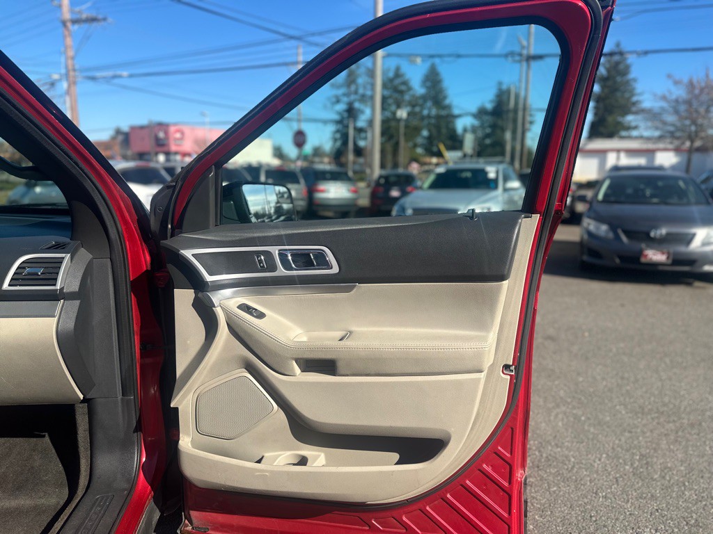 2012 Ford Explorer Image 25