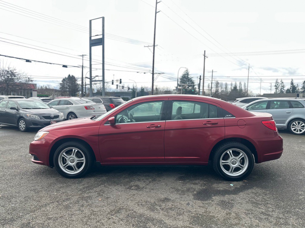 2011 Chrysler 200 Image 9