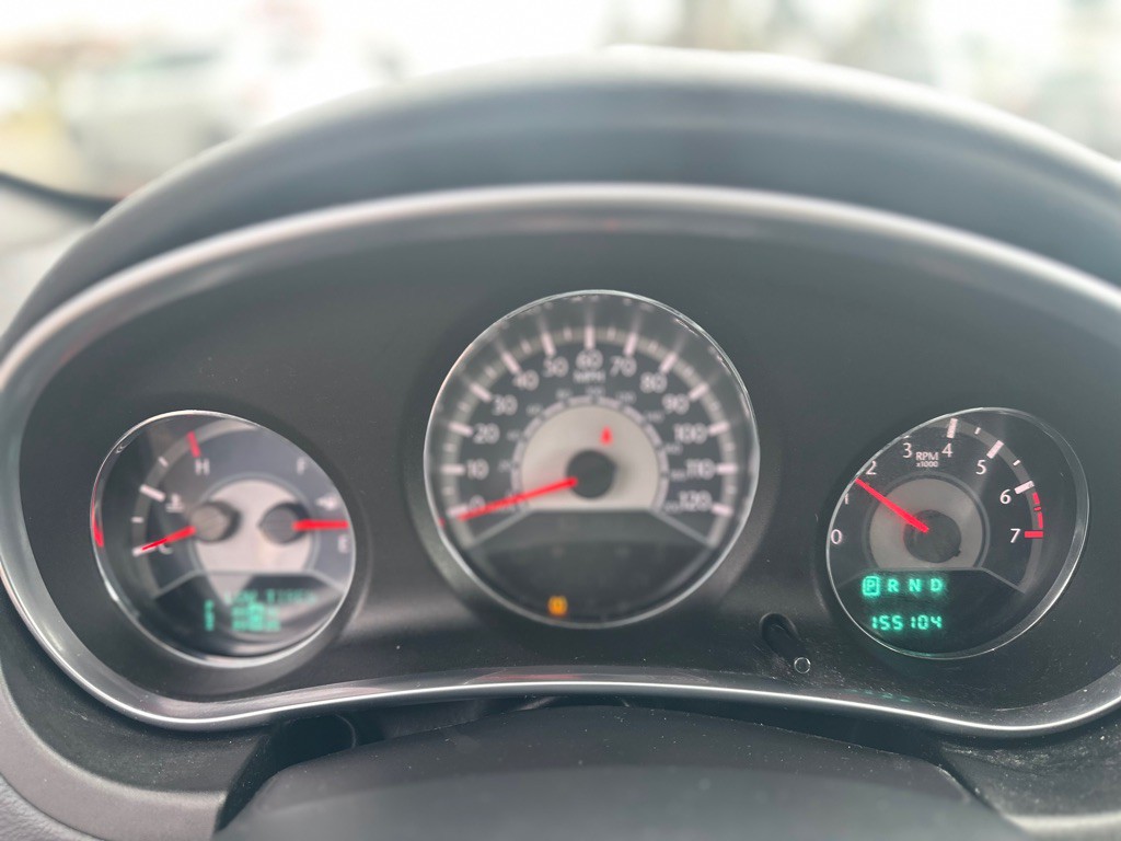 2011 Chrysler 200 Image 15