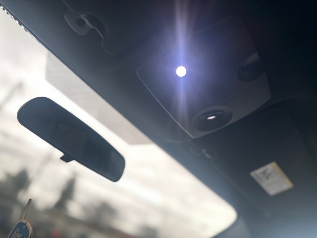 2011 Chrysler 200 Image 17