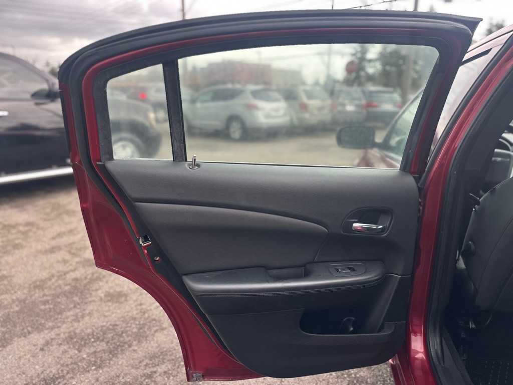 2011 Chrysler 200 Image 18