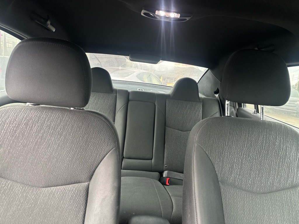 2011 Chrysler 200 Image 26