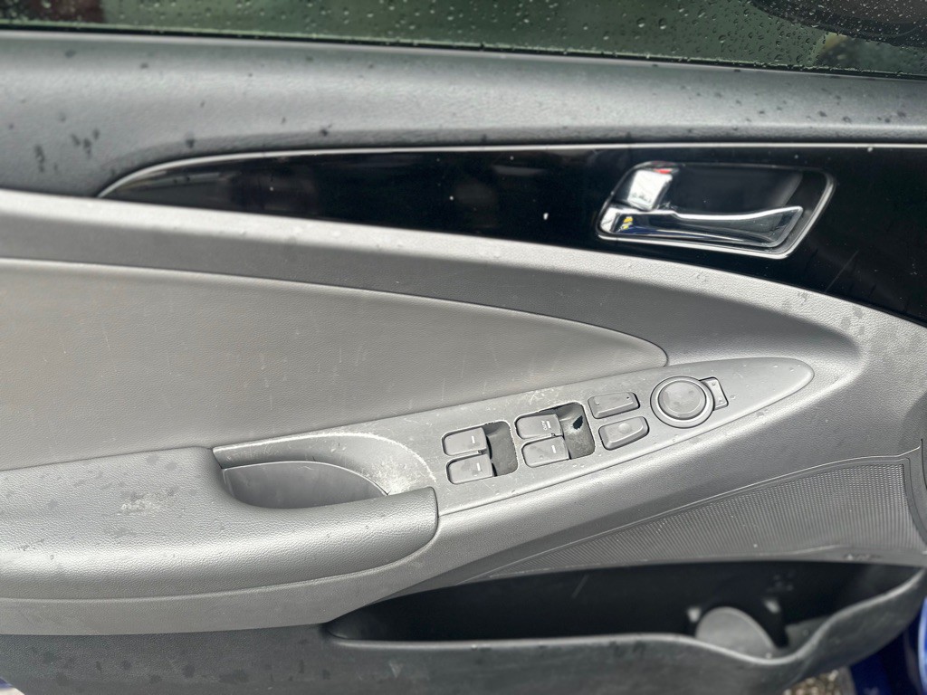 2012 Hyundai Sonata Image 12