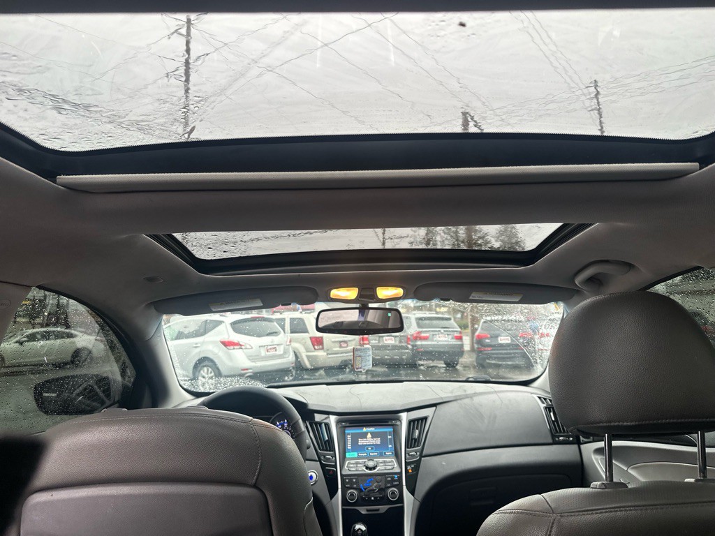 2012 Hyundai Sonata Image 24