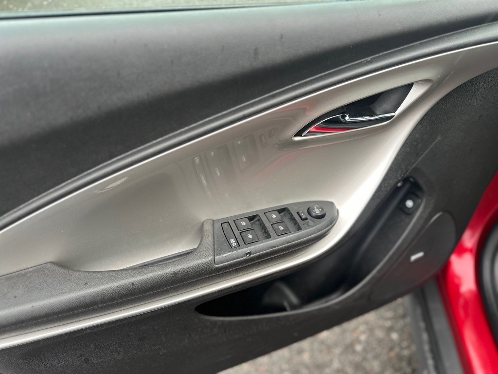 2013 Chevrolet Volt Image 11