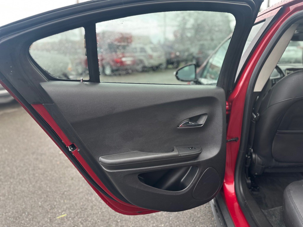 2013 Chevrolet Volt Image 17