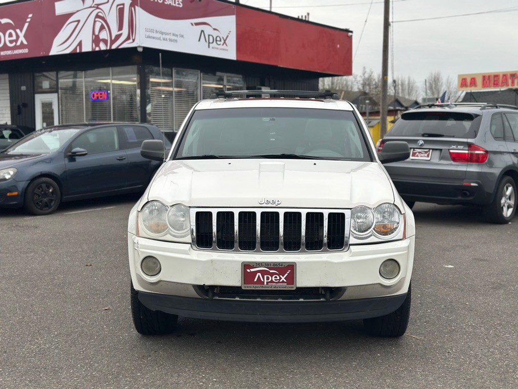 2005 Jeep Grand Cherokee Image 2