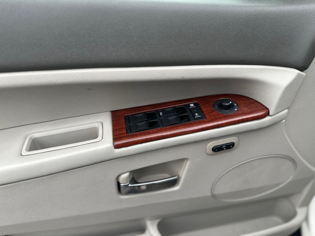 2005 Jeep Grand Cherokee Image 11