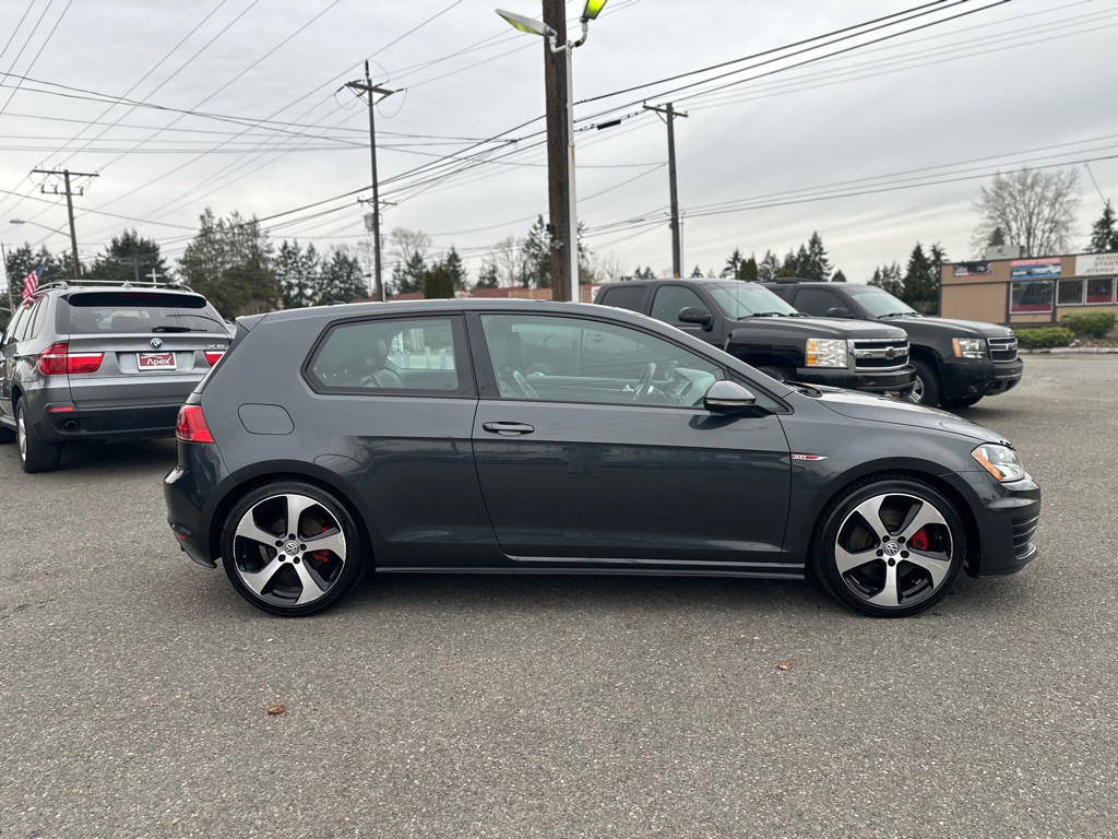 2015 Volkswagen GTI Image 4