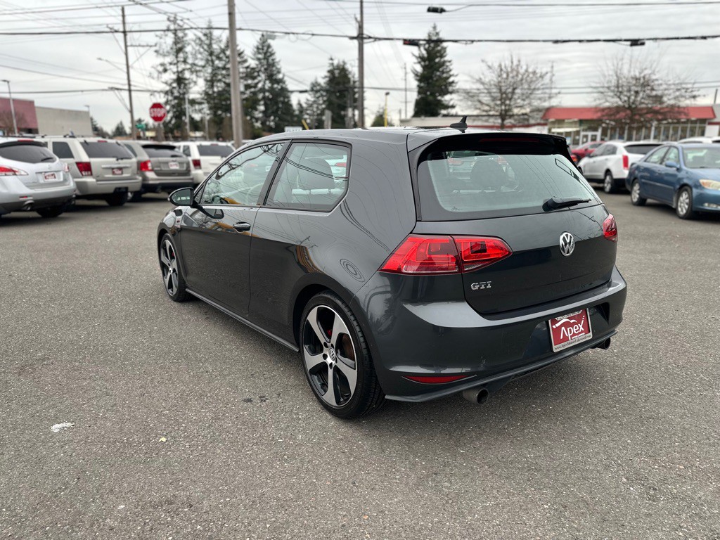 2015 Volkswagen GTI Image 9