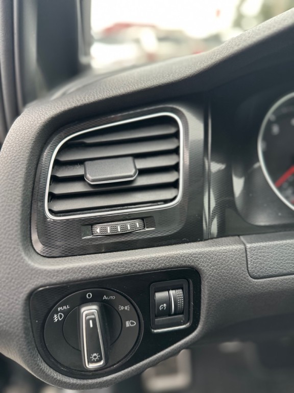 2015 Volkswagen GTI Image 14