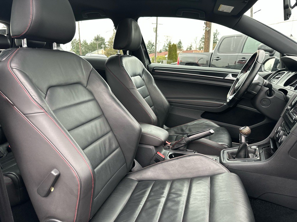 2015 Volkswagen GTI Image 20