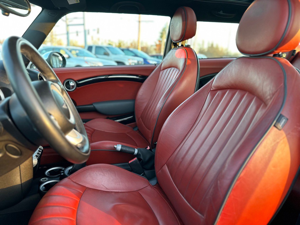 2007 MINI Cooper Image 12