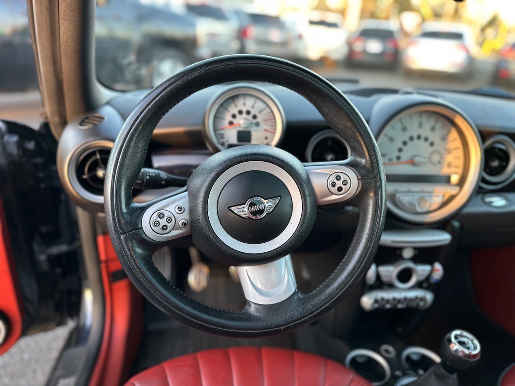 2007 MINI Cooper Image 14