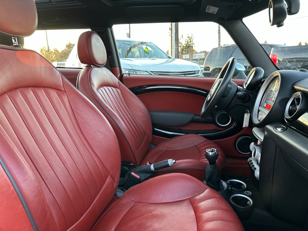 2007 MINI Cooper Image 20