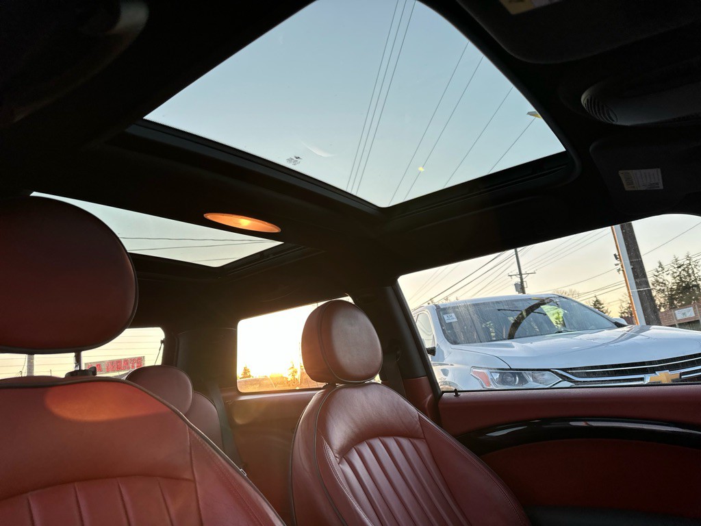 2007 MINI Cooper Image 21