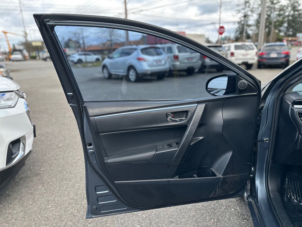 2014 Toyota Corolla Image 10